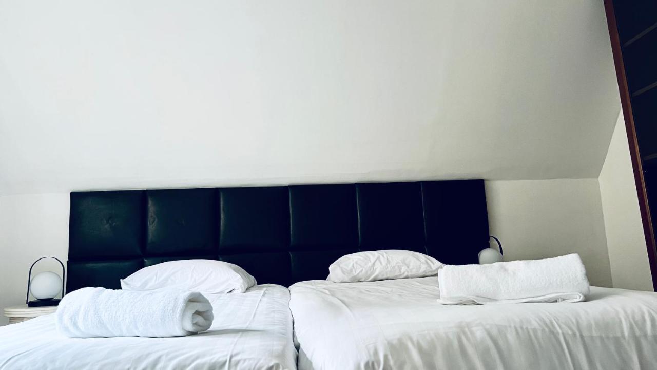 Efren'S Cosy House Hotel Bruges Exterior photo